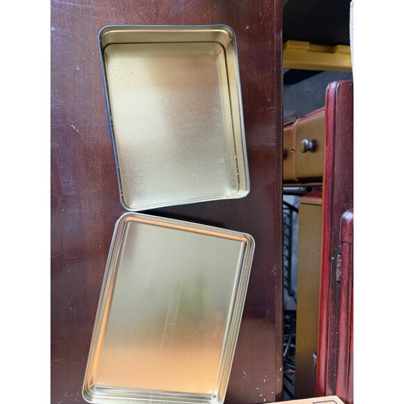 Vintage Swiss Colony Collectable Tins - Picture 4 of 5